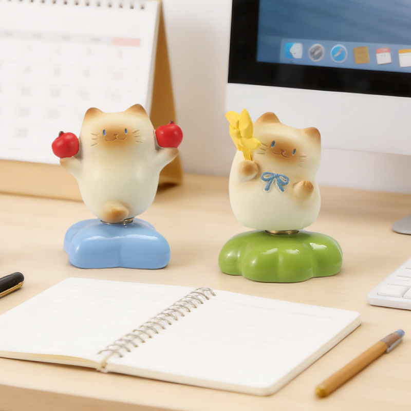 かわいい漫画猫パイブラインドボックスフィギュアコレクタブル樹 - Home Office Romance Manga のレビューと価格