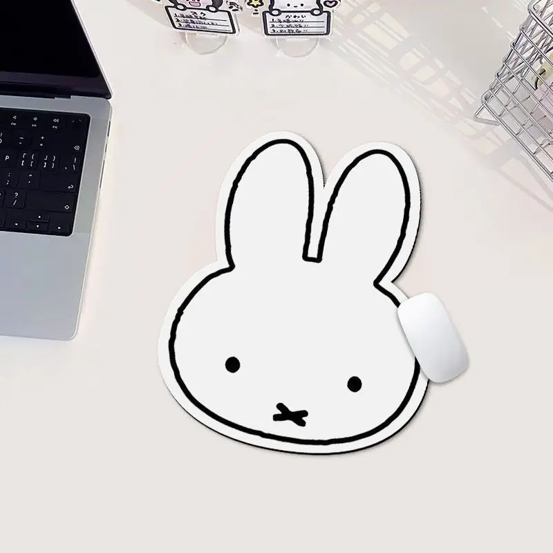 かわいいミッフィーのウサギ型マウスパッド、おしゃれなオフィス - Home Office Desk Ideas のレビューと価格
